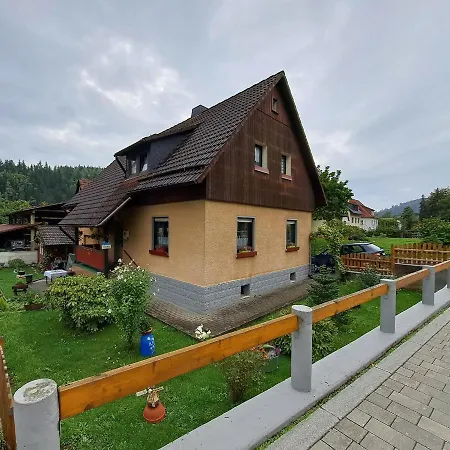 Ferienwohnung Sonja Mit Garten Und Freisitz Steinwiesen Exterior photo